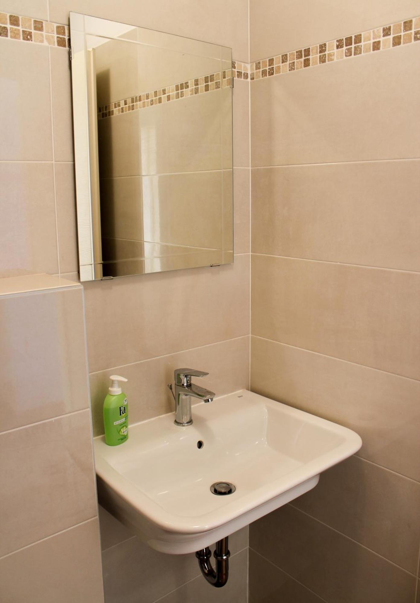 Apartmani Marin1 Vrbnik Habitación foto